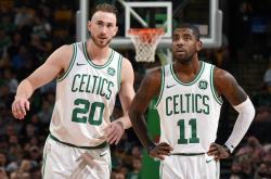 开云体育app-唯一的神，当阿什拉夫在NBA季后赛之夜，用足球的方式统治篮球场