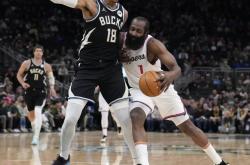 开云官网-雄鹿轻取热火B队，贝弗利绝境逆转