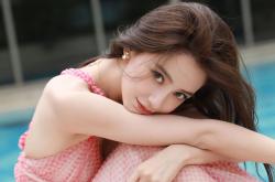 开云体育官网-爵士火力全开，欧冠淘汰赛焦点战上演篮球盛宴