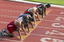 开云平台-赛道与球场，布克与马刺的双重奏