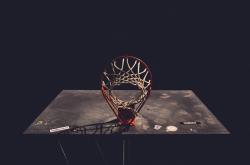 开云体育app-加维的独舞，当南非的坚韧遇上里昂的优雅，唯一性在何处绽放？