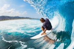 开云体育-赛道上的绝对主宰，勒克莱尔如何驾驶梅赛德斯鏖战红牛二队统治全场