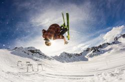 开云体育-那不勒斯力克丹麦，托尼高光表现引领胜利