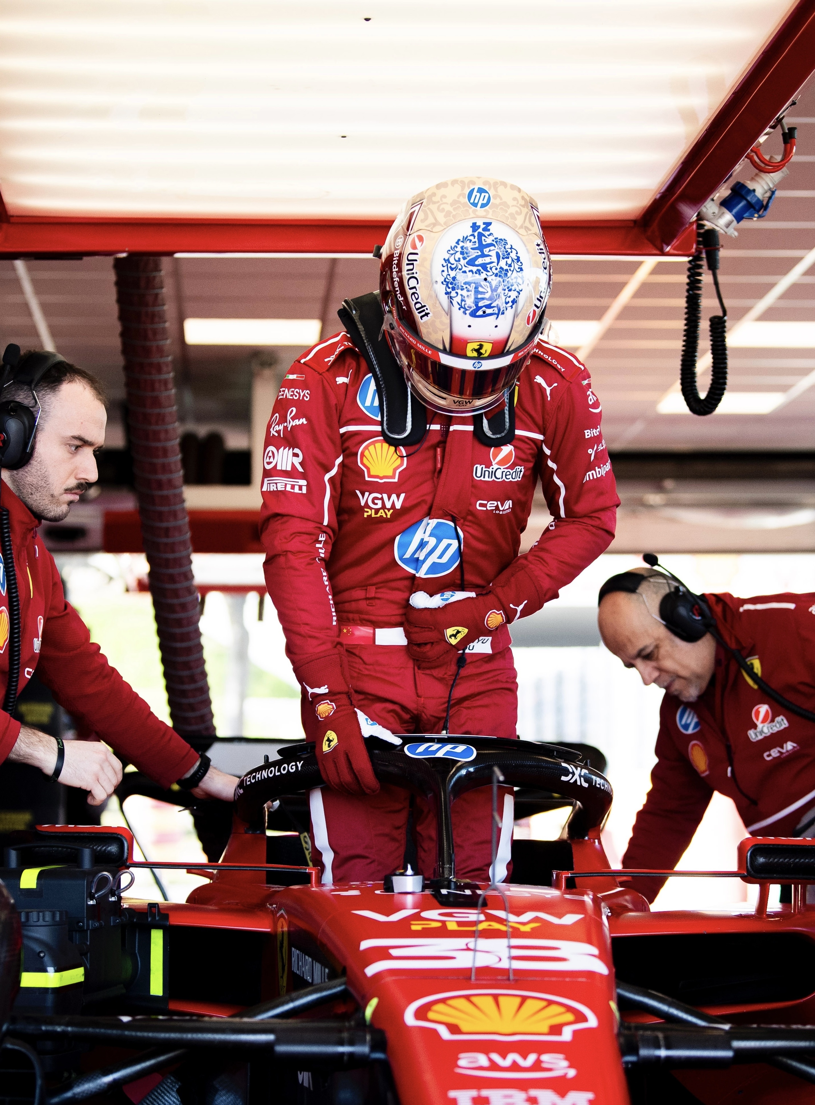 索伯车队力克梅赛德斯，周冠宇统治全场的简单介绍