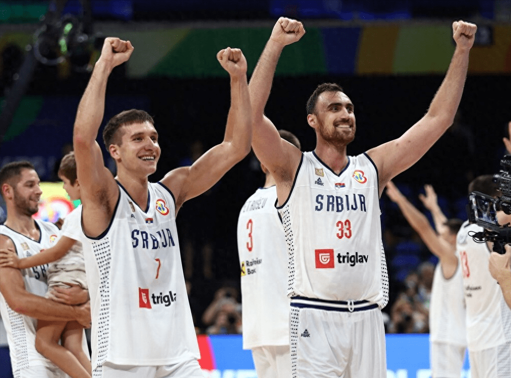 塞尔维亚大胜俄罗斯，晋级之路万事俱备的简单介绍