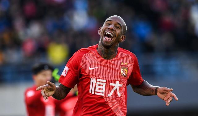 关于恒大主场大胜泰达，稳固积分榜首位的信息