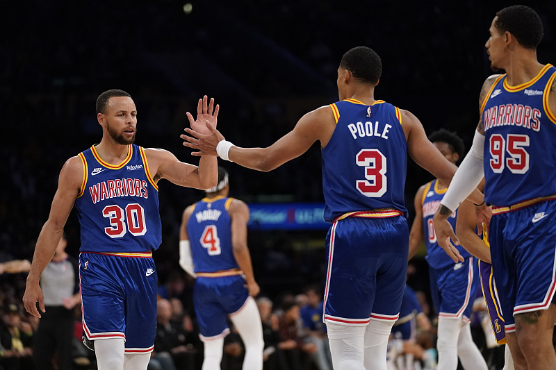 包含尤文图斯中场受伤披挂，全队战术调整的词条