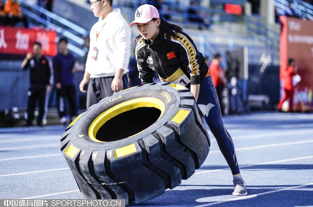 克利夫兰球员参加青年夏令营增强队伍实力备战未来的简单介绍