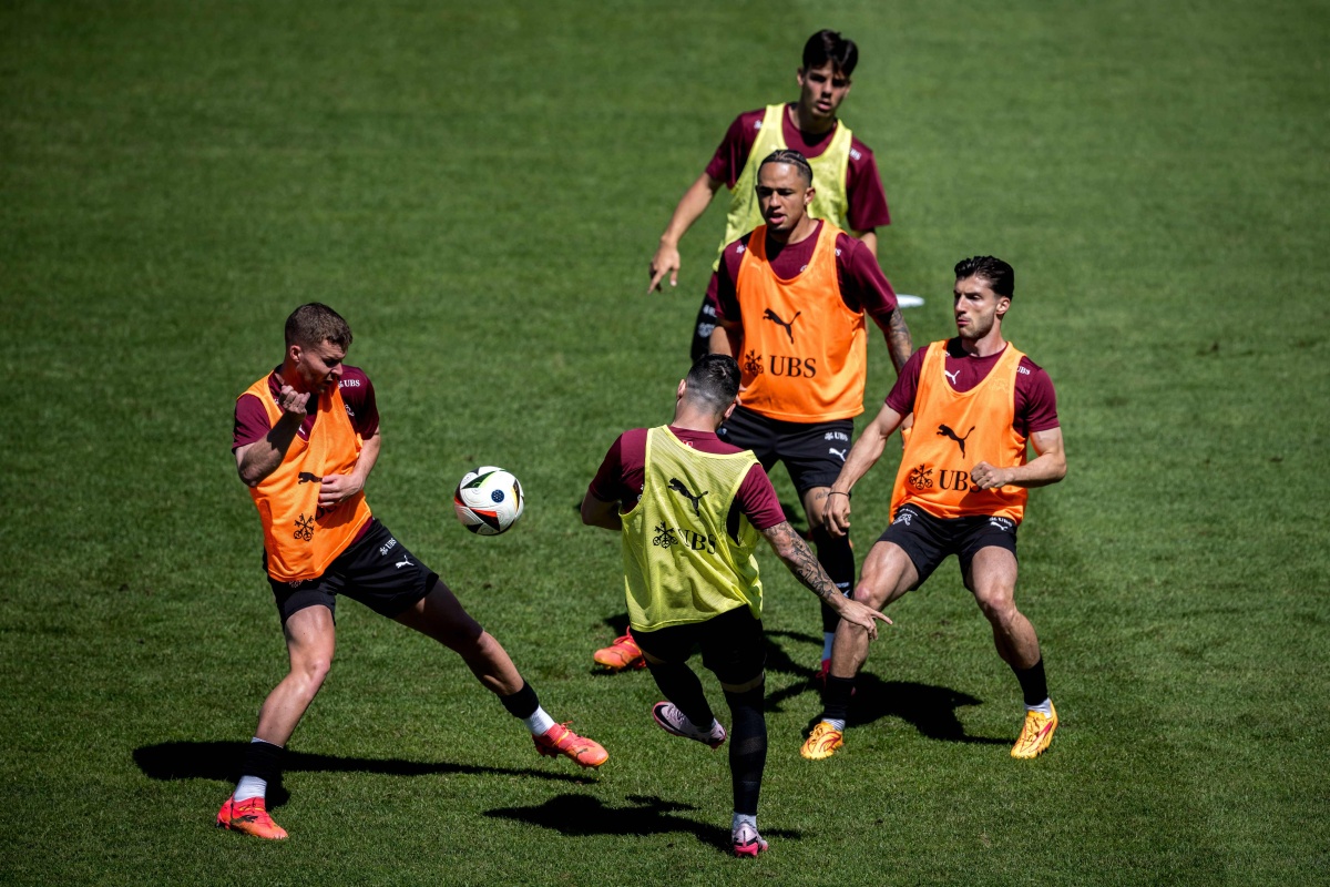 斯洛伐克逆转芬兰，欧预赛小组争霸愈加激烈的简单介绍