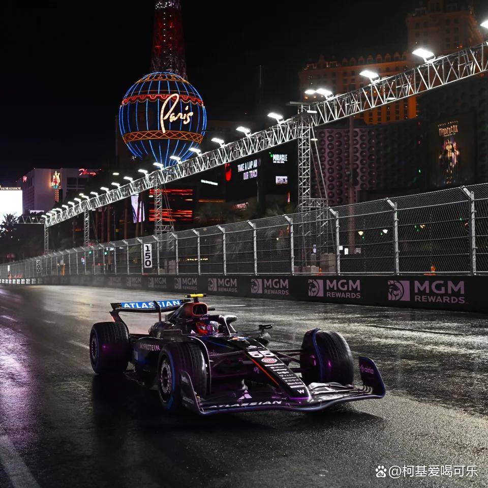 包含阿斯顿马丁碾压威廉姆斯，汉密尔顿状态火热的词条