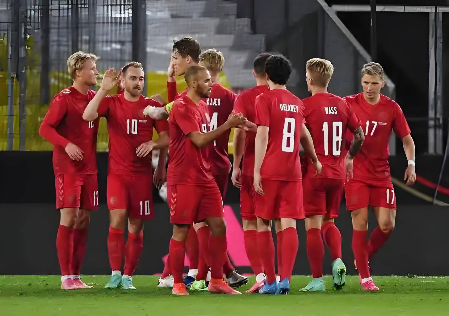 拜仁慕尼黑再度获胜，积分榜稳居榜首的简单介绍