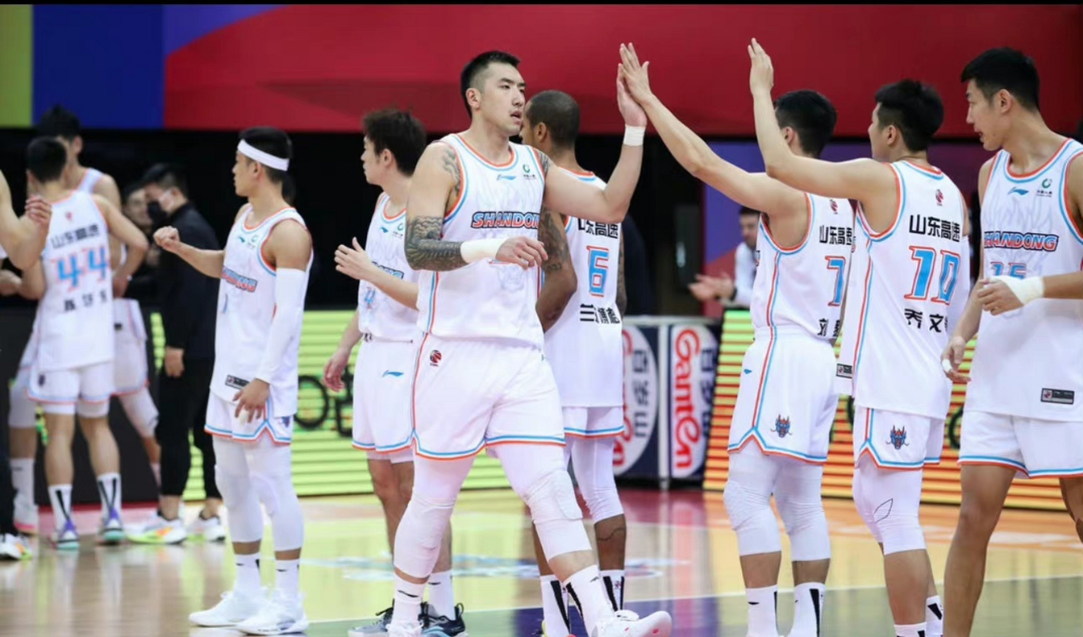 关于广州队完胜浙江队,陶汉林刷新纪录的信息 关于广州队完胜浙江队,陶汉林刷新纪录的信息