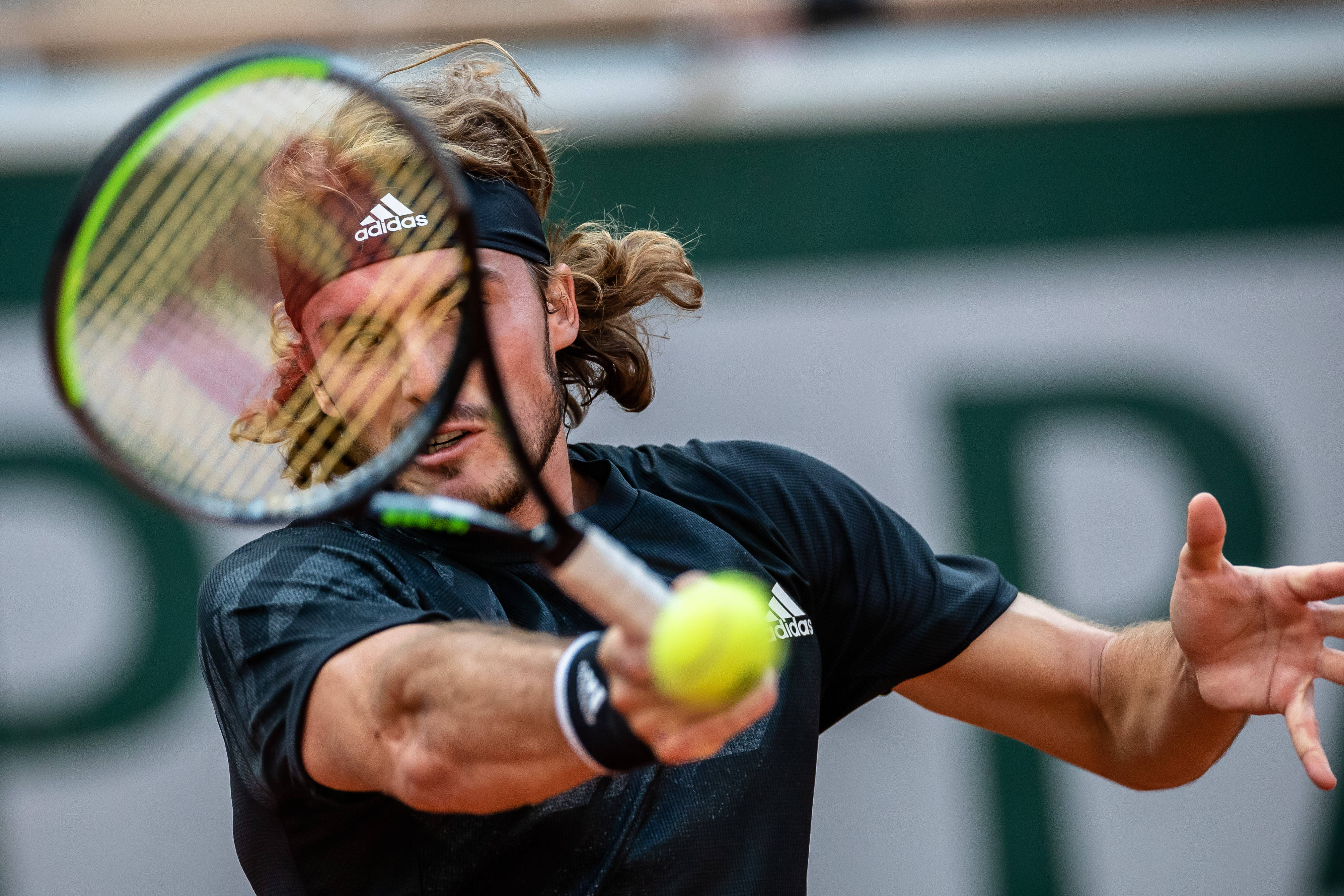 戴维斯杯轻取法网,西西帕斯状态火热 戴维斯杯轻取法网,西西帕斯状态火热