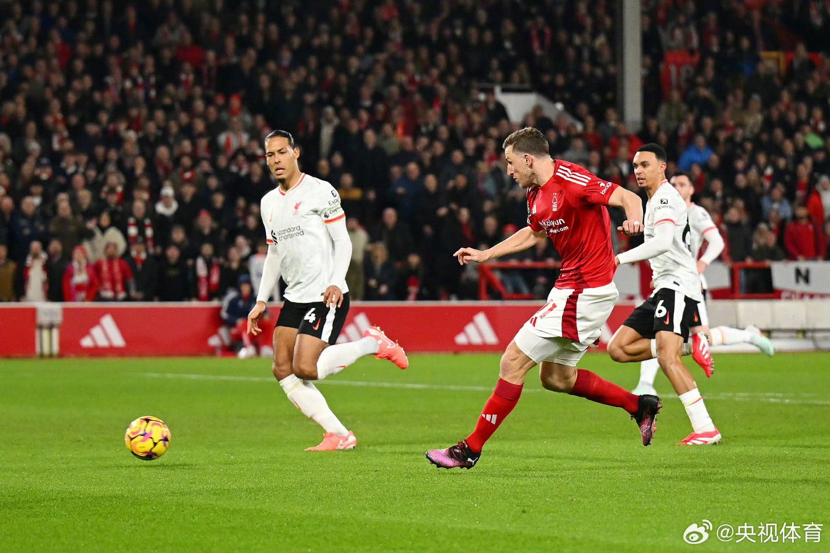 英格兰客场:大胜圣马力诺，豪取胜利的简单介绍