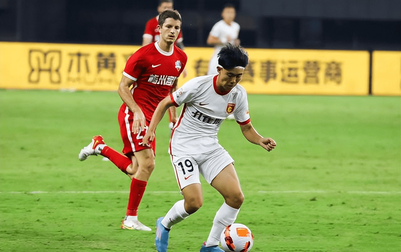 中国羽毛球队爆冷丹麦羽毛球队，马琳打破历史纪录的简单介绍