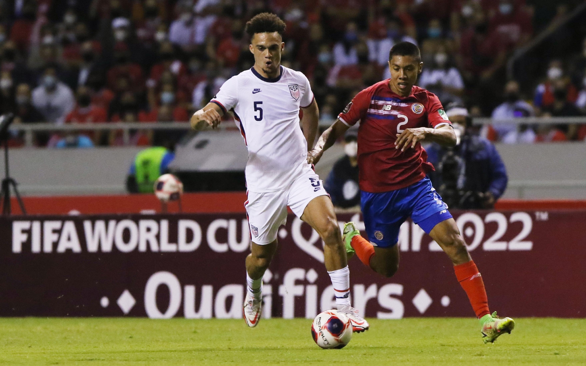 哥斯达黎加队在客场比赛中表现出色