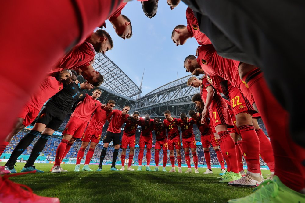 比利时险胜芬兰，提前锁定晋级资格