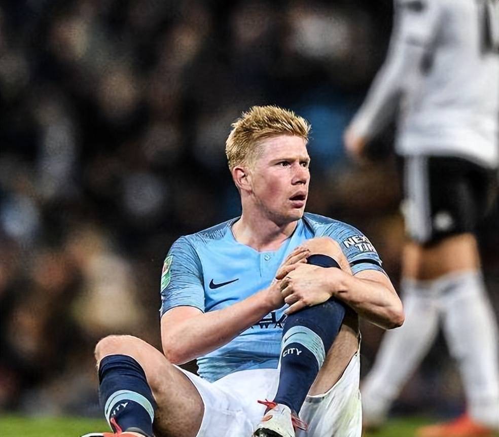 关于曼联遭遇重挫，英超霸主中暂停一下步伐的信息