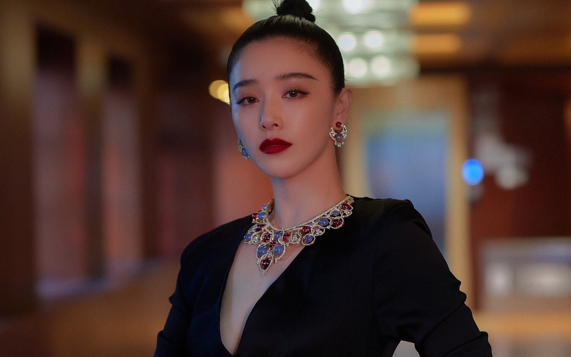 亚洲足球新篇章，伊拉克对阵中国，阿坎吉在焦点战中证明自己的价值