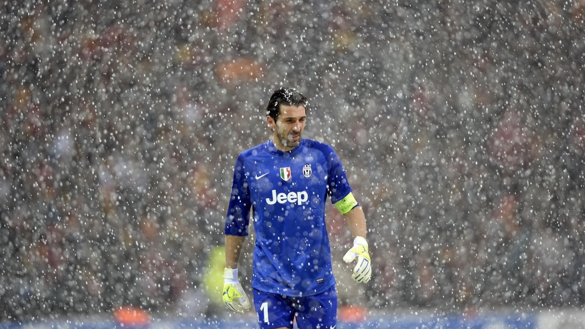 劳塔罗关键进球定乾坤，NBA季后赛之夜的跨界启示