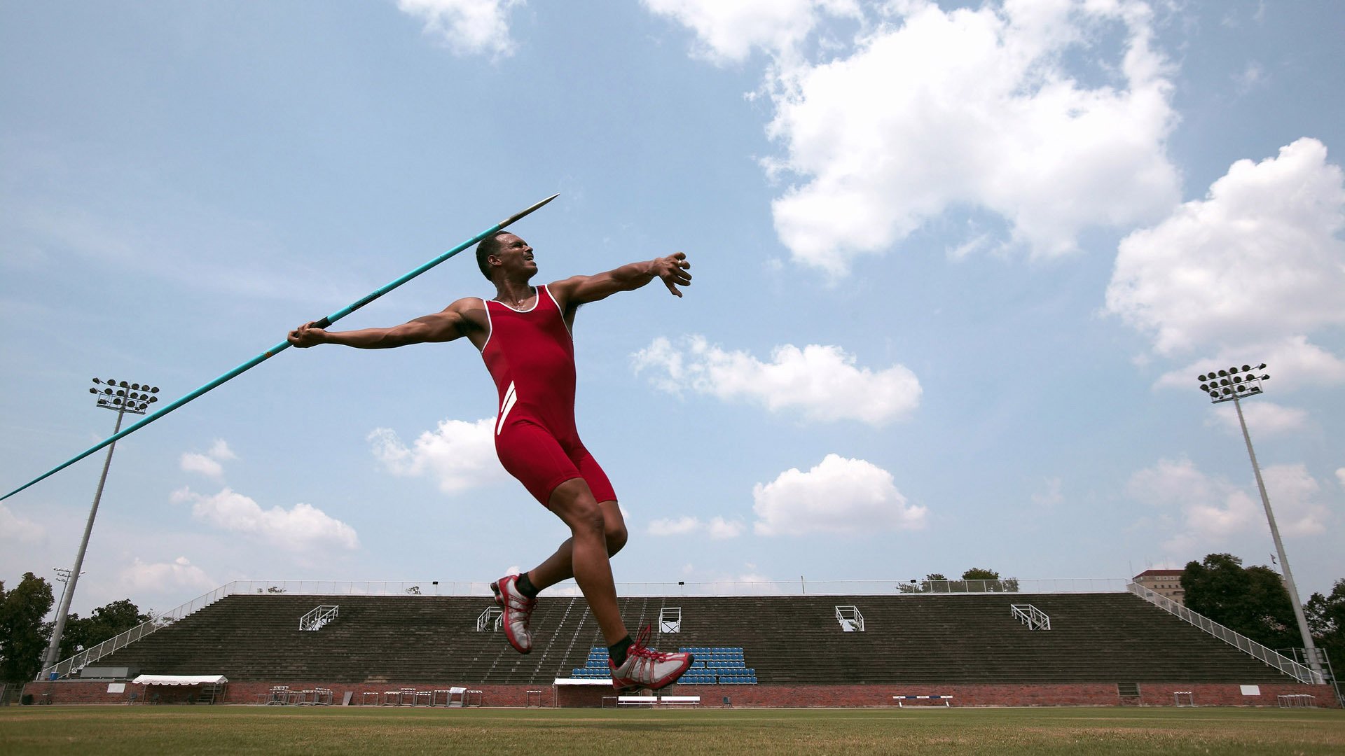 鹈鹕对决老鹰，霍勒迪如何以一己之力主宰比赛走向